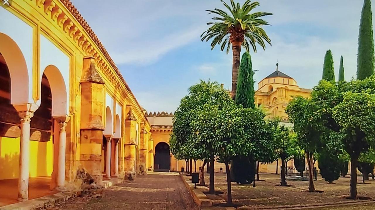 A 20 Metros De La MEZQUITA CATEDRAL ,APARTAMENTOS TURISTICO CESPEDES 5 Córdoba Exterior foto