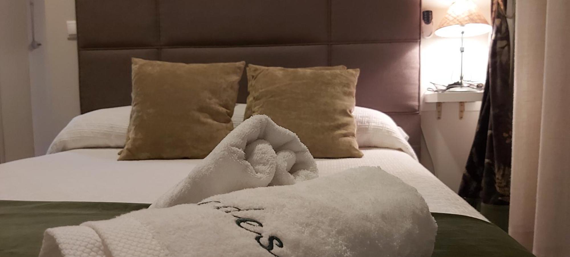 A 20 Metros De La MEZQUITA CATEDRAL ,APARTAMENTOS TURISTICO CESPEDES 5 Córdoba Quarto foto
