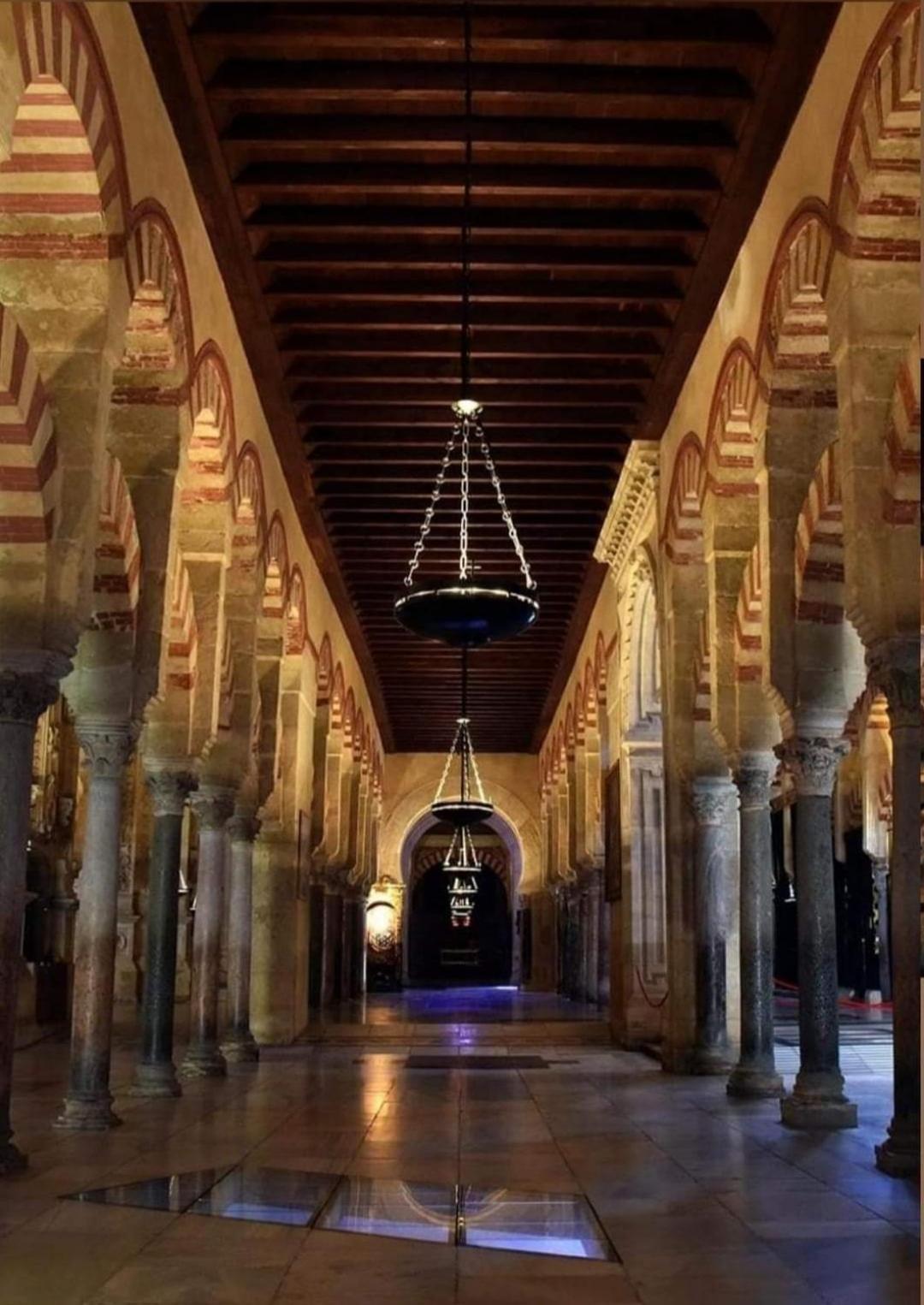 A 20 Metros De La MEZQUITA CATEDRAL ,APARTAMENTOS TURISTICO CESPEDES 5 Córdoba Quarto foto