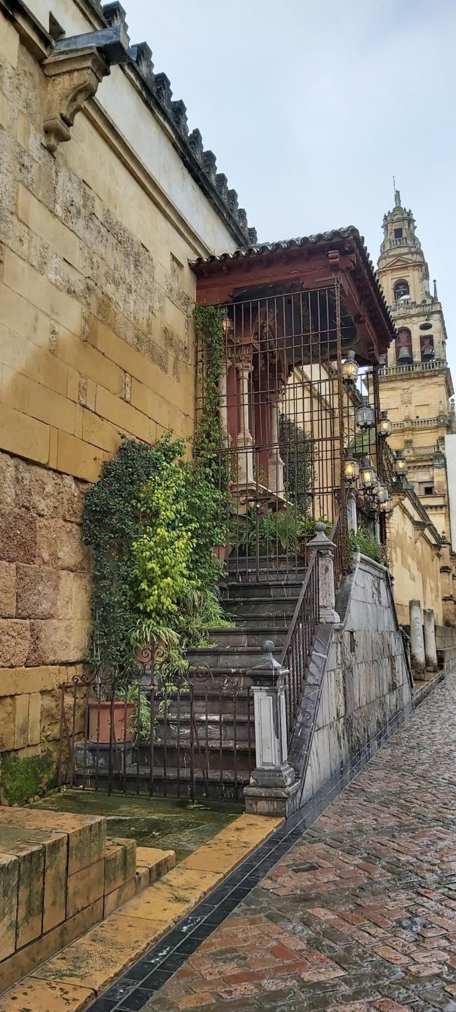 A 20 Metros De La MEZQUITA CATEDRAL ,APARTAMENTOS TURISTICO CESPEDES 5 Córdoba Quarto foto