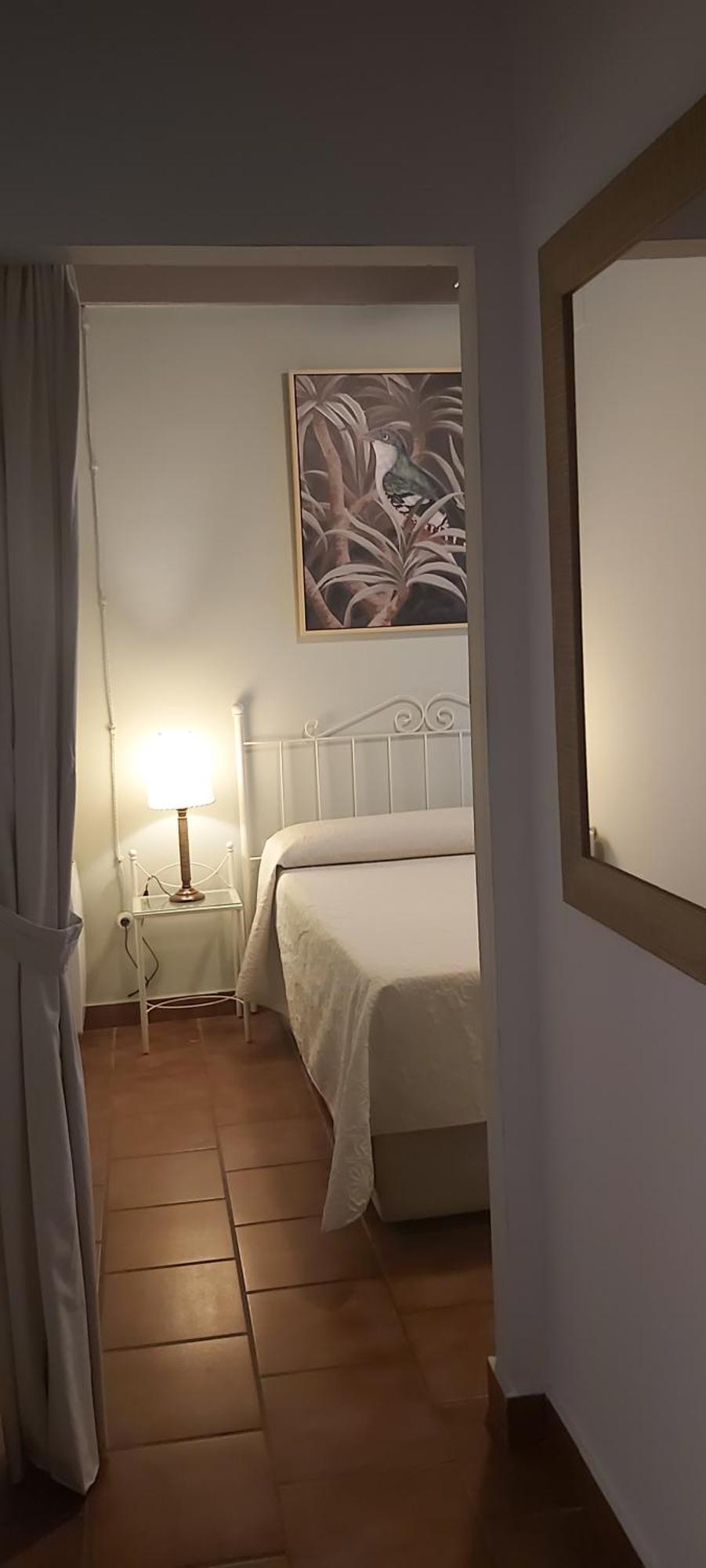 A 20 Metros De La MEZQUITA CATEDRAL ,APARTAMENTOS TURISTICO CESPEDES 5 Córdoba Quarto foto