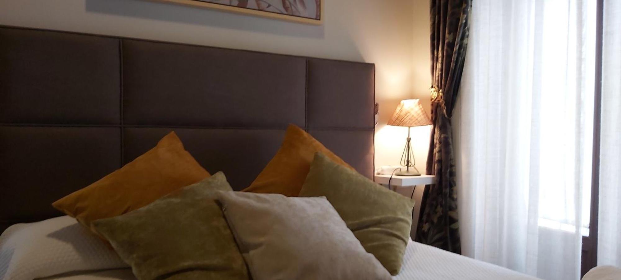 A 20 Metros De La MEZQUITA CATEDRAL ,APARTAMENTOS TURISTICO CESPEDES 5 Córdoba Quarto foto